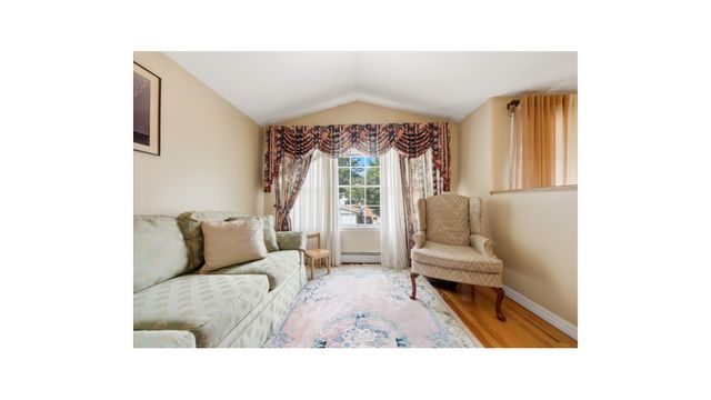 2410 LODOVICK Avenue, New York City, NY 10469