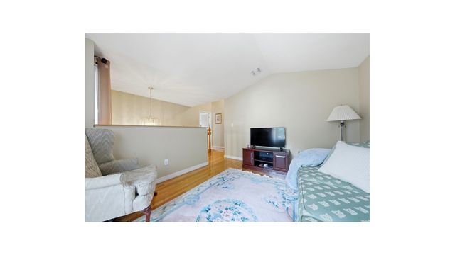 2410 LODOVICK Avenue, New York City, NY 10469