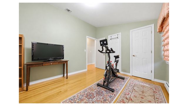 2410 LODOVICK Avenue, New York City, NY 10469