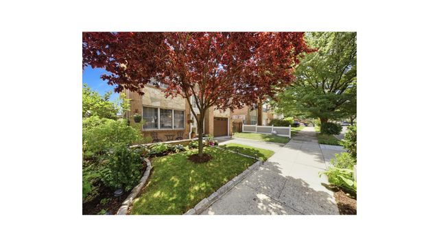 2410 LODOVICK Avenue, New York City, NY 10469
