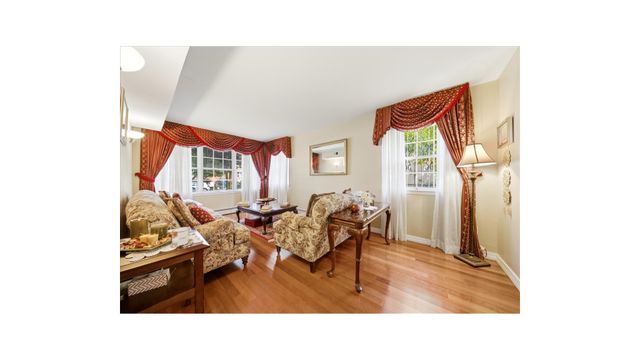 2410 LODOVICK Avenue, New York City, NY 10469