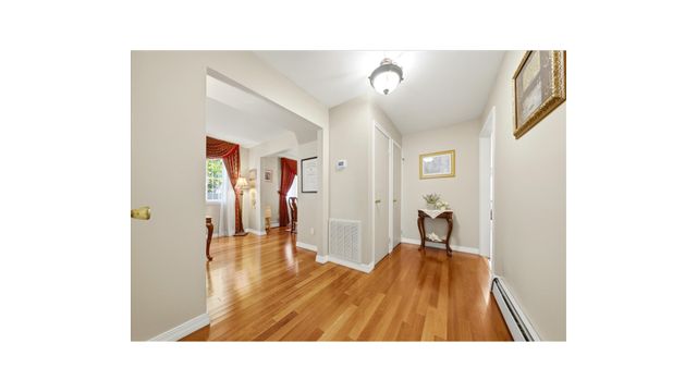 2410 LODOVICK Avenue, New York City, NY 10469