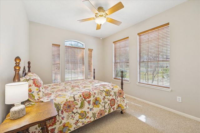 1403 Pinewood Court, Pearland, TX 77581