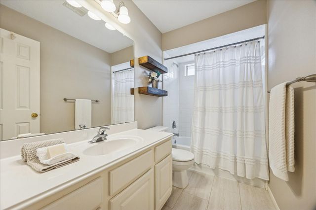 1403 Pinewood Court, Pearland, TX 77581