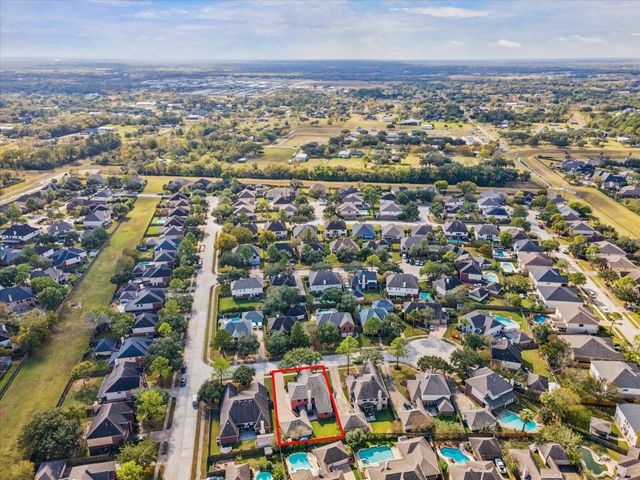1403 Pinewood Court, Pearland, TX 77581