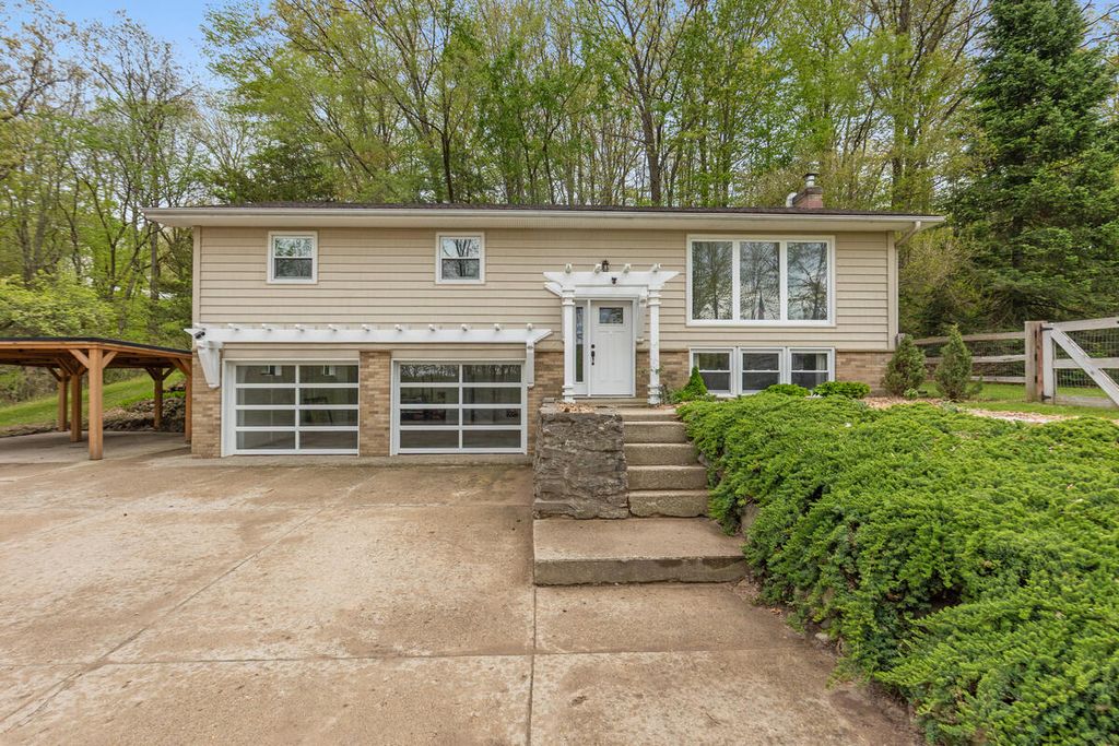 10958 Grand River Drive, Lowell, MI 49331