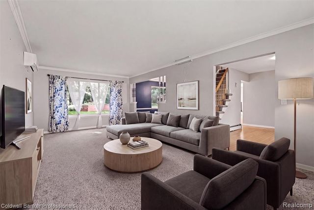 26163 Westmeath Street, Farmington Hills, MI 48334