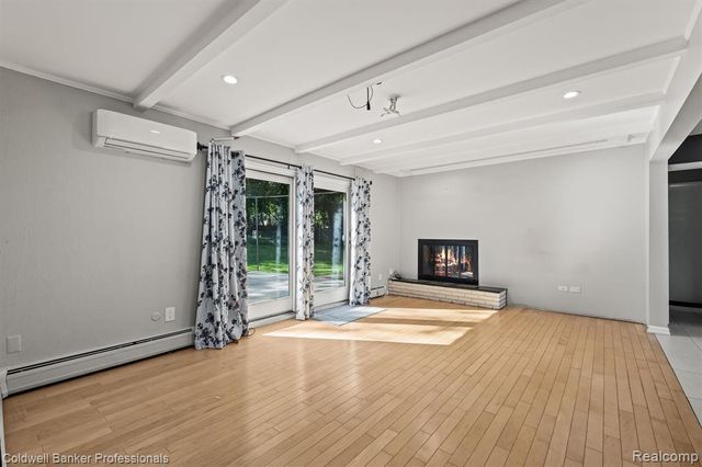 26163 Westmeath Street, Farmington Hills, MI 48334