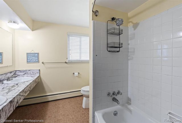 26163 Westmeath Street, Farmington Hills, MI 48334
