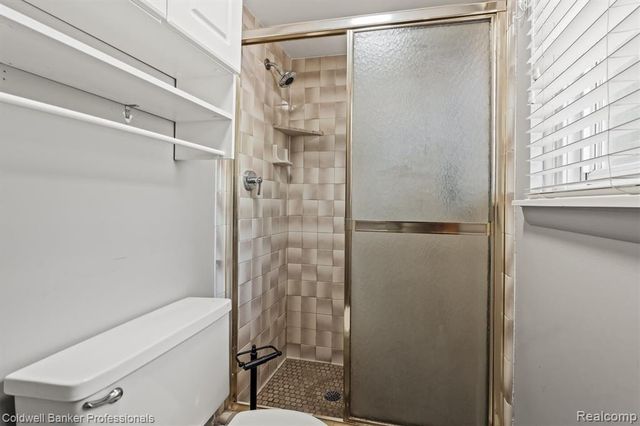 26163 Westmeath Street, Farmington Hills, MI 48334