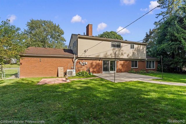 26163 Westmeath Street, Farmington Hills, MI 48334