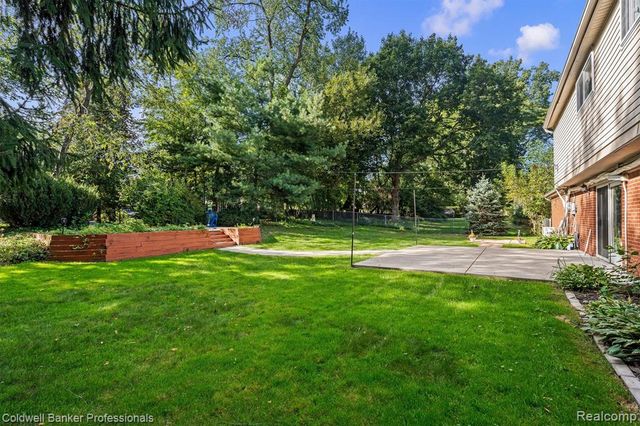 26163 Westmeath Street, Farmington Hills, MI 48334