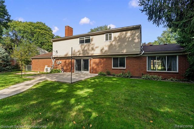 26163 Westmeath Street, Farmington Hills, MI 48334