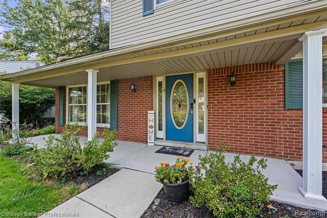26163 Westmeath Street, Farmington Hills, MI 48334