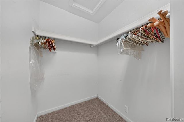 16830 Kenwood Court, Roseville, MI 48066