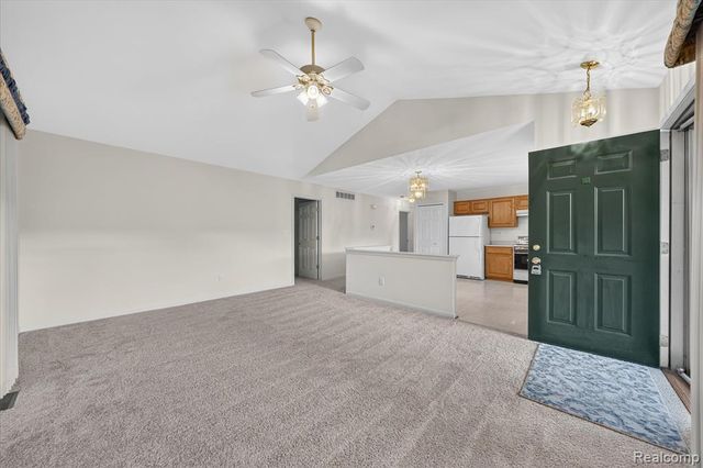 16830 Kenwood Court, Roseville, MI 48066