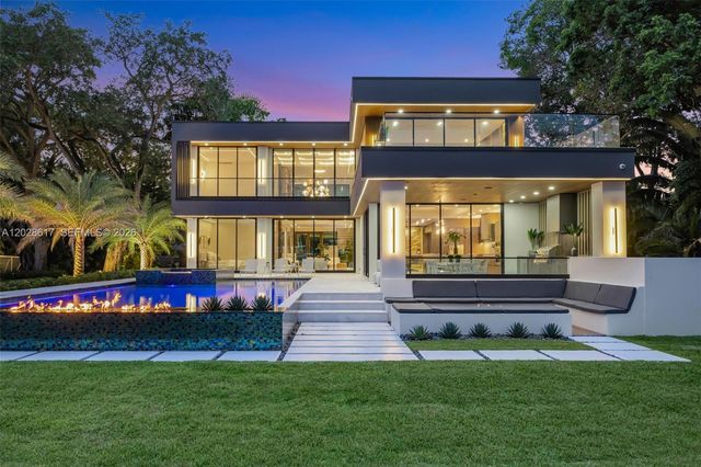 700 SW 12th Avenue, Fort Lauderdale, FL 33312