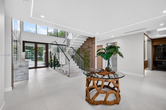 700 SW 12th Avenue, Fort Lauderdale, FL 33312