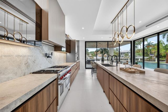 700 SW 12th Avenue, Fort Lauderdale, FL 33312