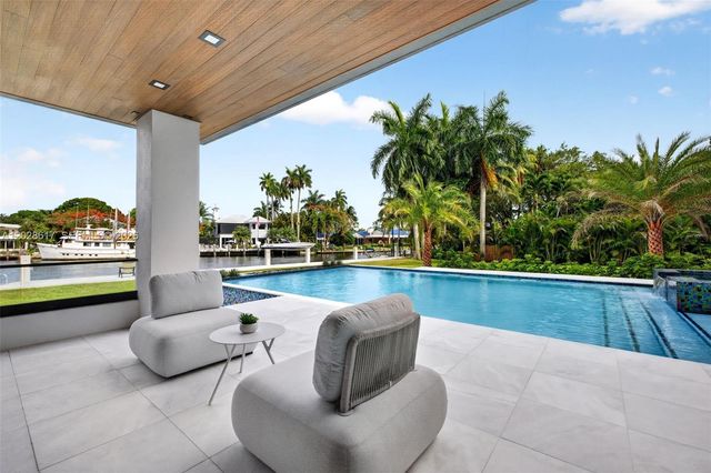 700 SW 12th Avenue, Fort Lauderdale, FL 33312