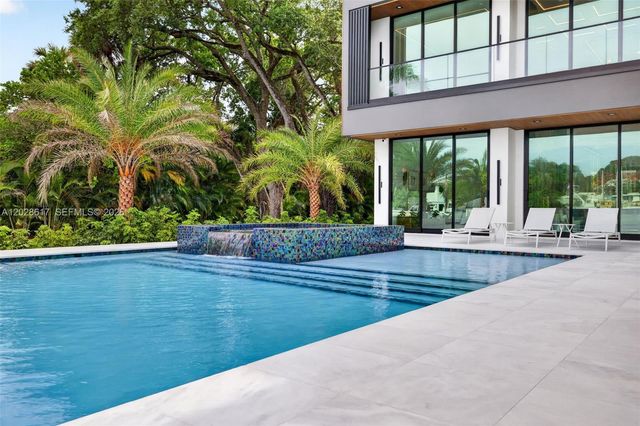700 SW 12th Avenue, Fort Lauderdale, FL 33312