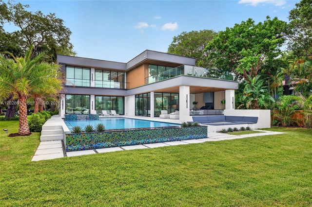 700 SW 12th Avenue, Fort Lauderdale, FL 33312