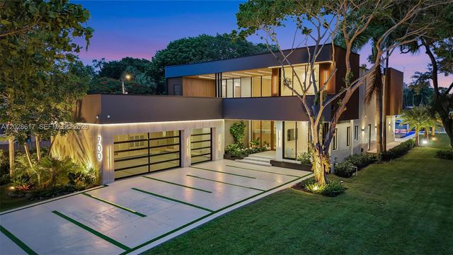 700 SW 12th Avenue, Fort Lauderdale, FL 33312