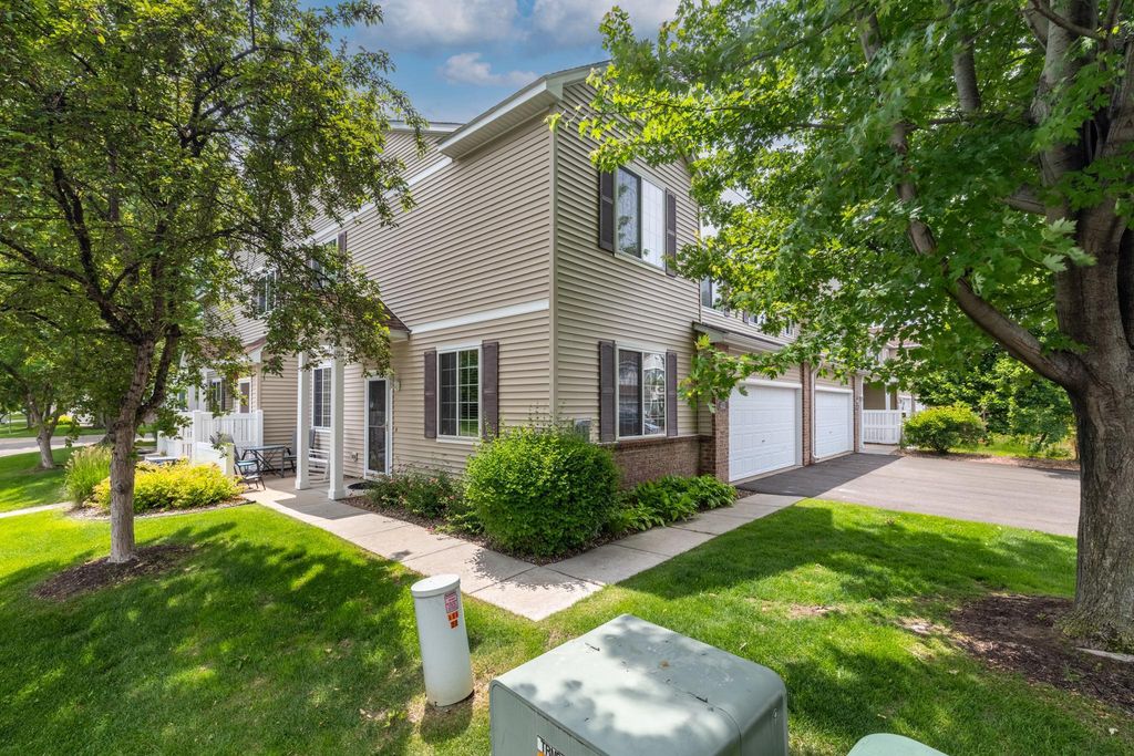 451 Frederick Circle 1405, Hastings, MN 55033