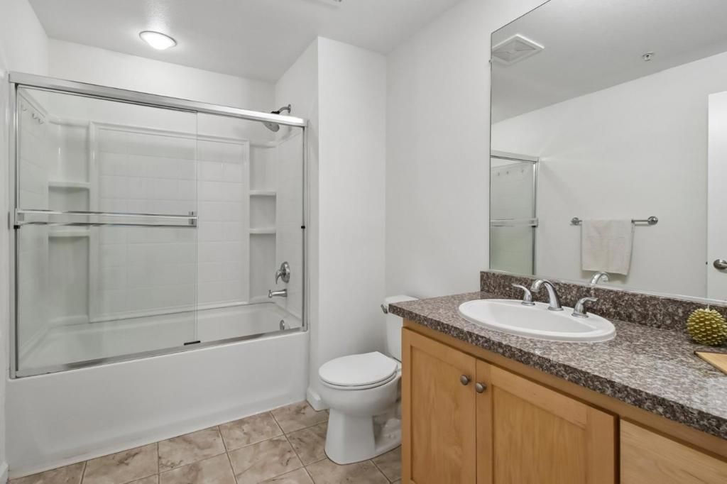 Image 15 of property listing at 800 N 8th Street 101, San Jose, CA 95112