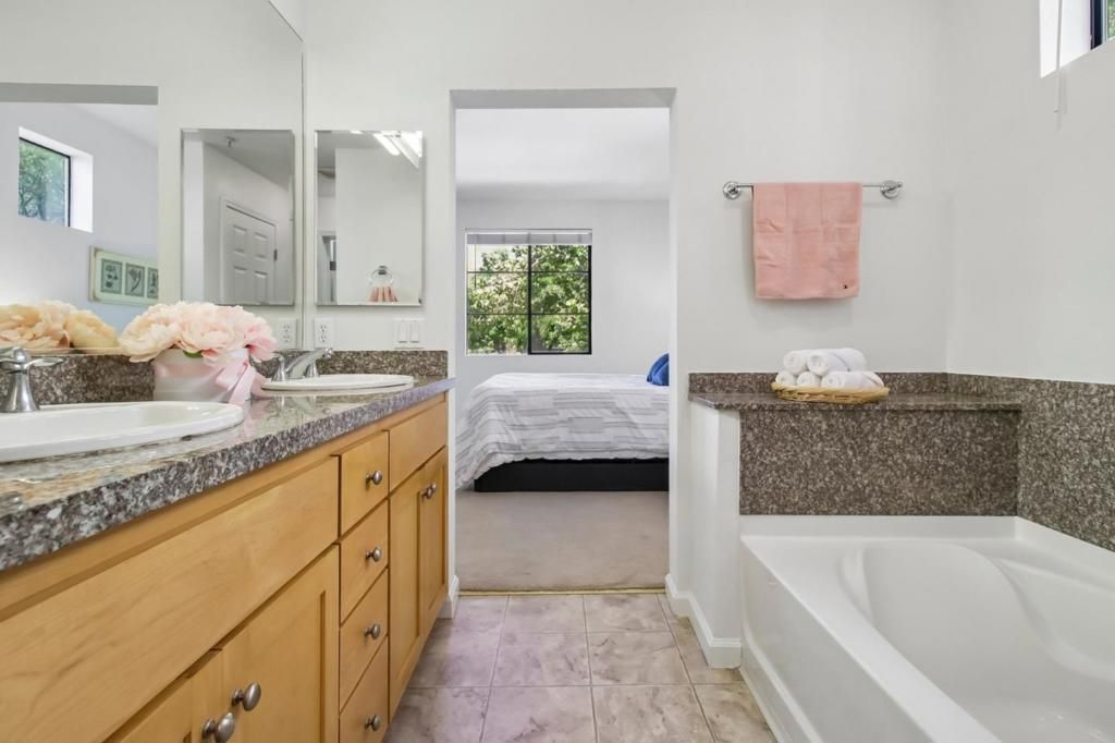 Image 18 of property listing at 800 N 8th Street 101, San Jose, CA 95112