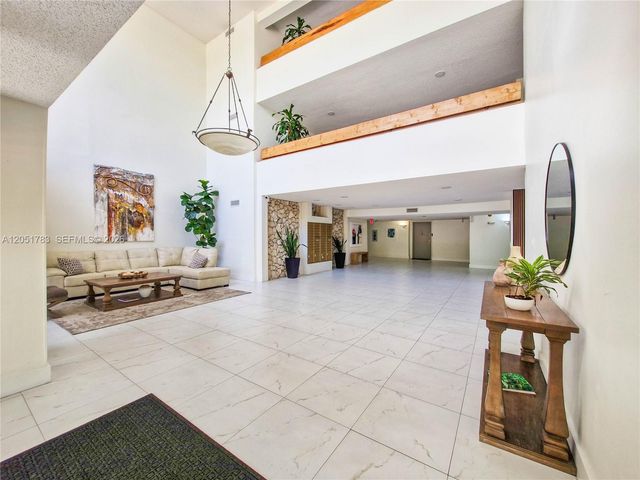16200 Golf Club Road 109, Weston, FL 33326