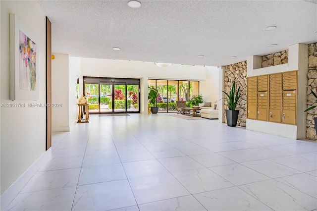 16200 Golf Club Road 109, Weston, FL 33326
