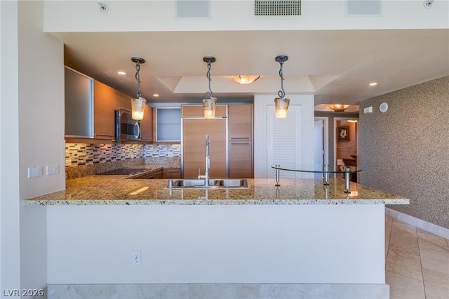 322 Karen Avenue 3601, Las Vegas, NV 89109