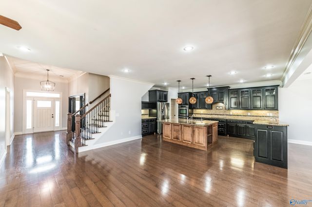 2405 Rothmore Drive, Huntsville, AL 35803