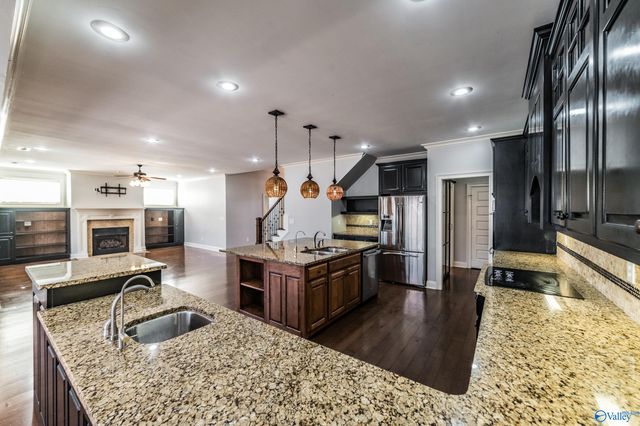 2405 Rothmore Drive, Huntsville, AL 35803