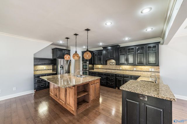 2405 Rothmore Drive, Huntsville, AL 35803