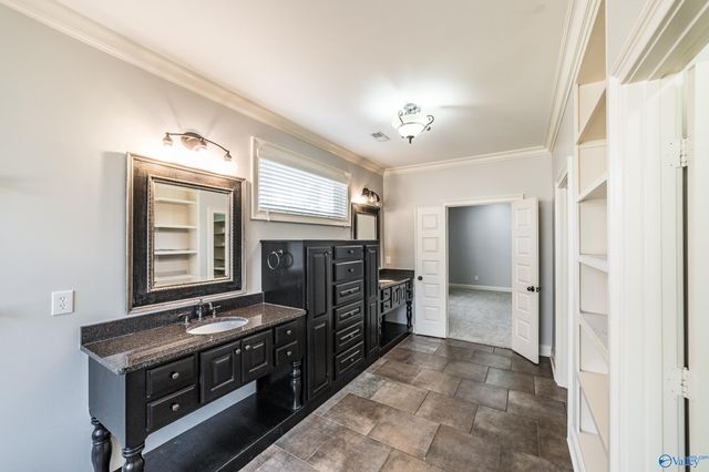 2405 Rothmore Drive, Huntsville, AL 35803