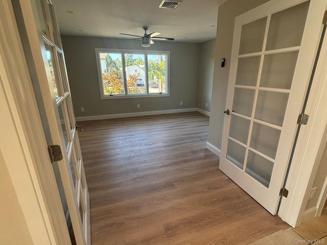 35 adams Avenue, Bayville, NY 11709