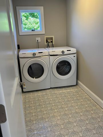 35 adams Avenue, Bayville, NY 11709