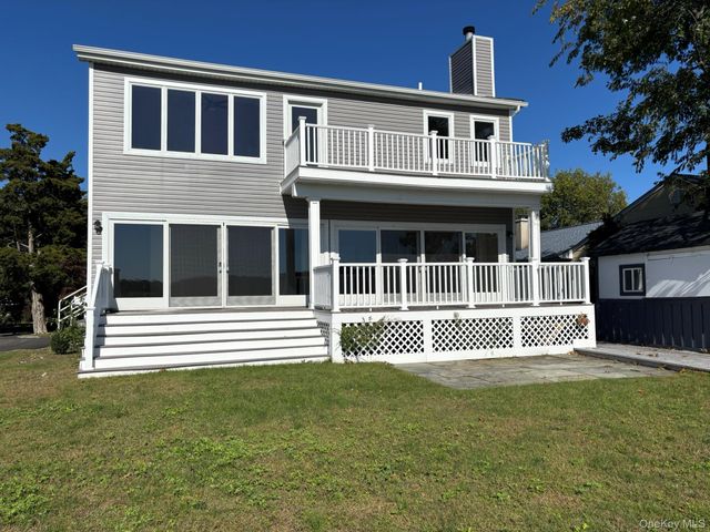 35 adams Avenue, Bayville, NY 11709