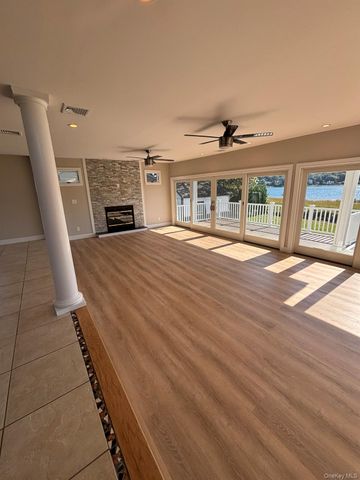 35 adams Avenue, Bayville, NY 11709