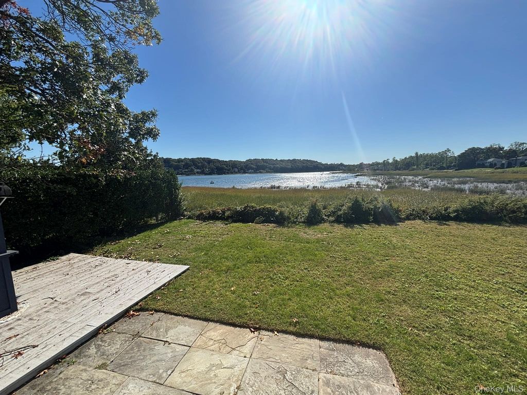 35 adams Avenue, Bayville, NY 11709 — photo 3
