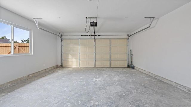 6156 Mchaney, San Diego, CA 92114