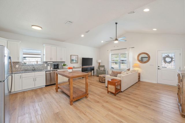 156 Oak Lane, Crestview, FL 32536