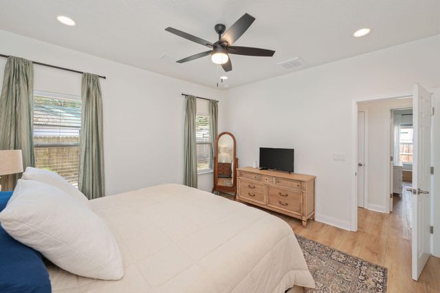 156 Oak Lane, Crestview, FL 32536