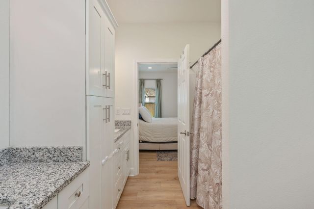 156 Oak Lane, Crestview, FL 32536