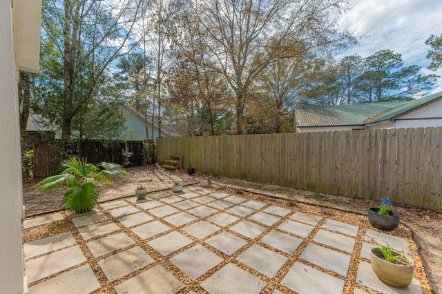 156 Oak Lane, Crestview, FL 32536