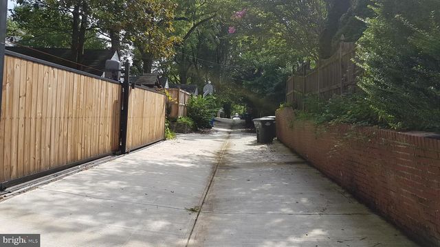 4440 ALBEMARLE ST NW, Washington, DC 20016