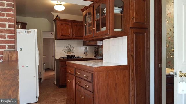 4440 ALBEMARLE ST NW, Washington, DC 20016