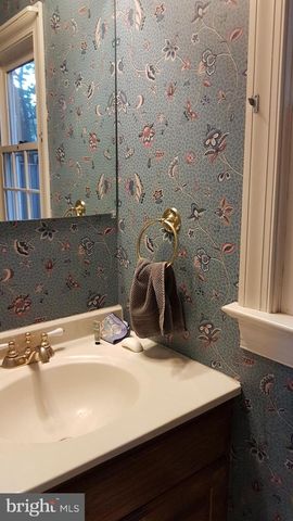 4440 ALBEMARLE ST NW, Washington, DC 20016